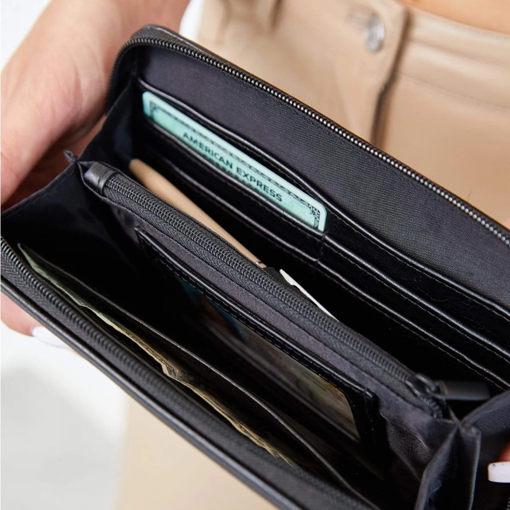 BÉIS Travel Wallet in Black with crossbody strap and wrist strap - Picture 4 of 6